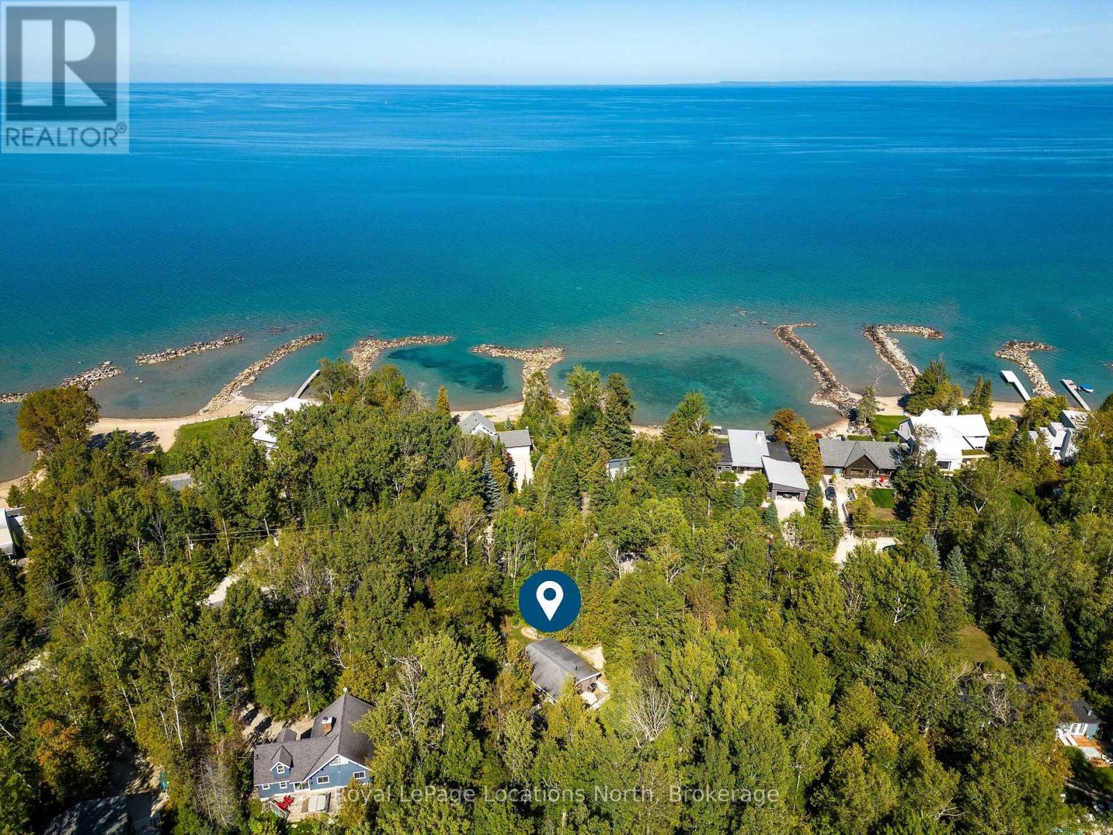 112 Cameron Street, Blue Mountains, Ontario  N0H 2P0 - Photo 2 - X12415157