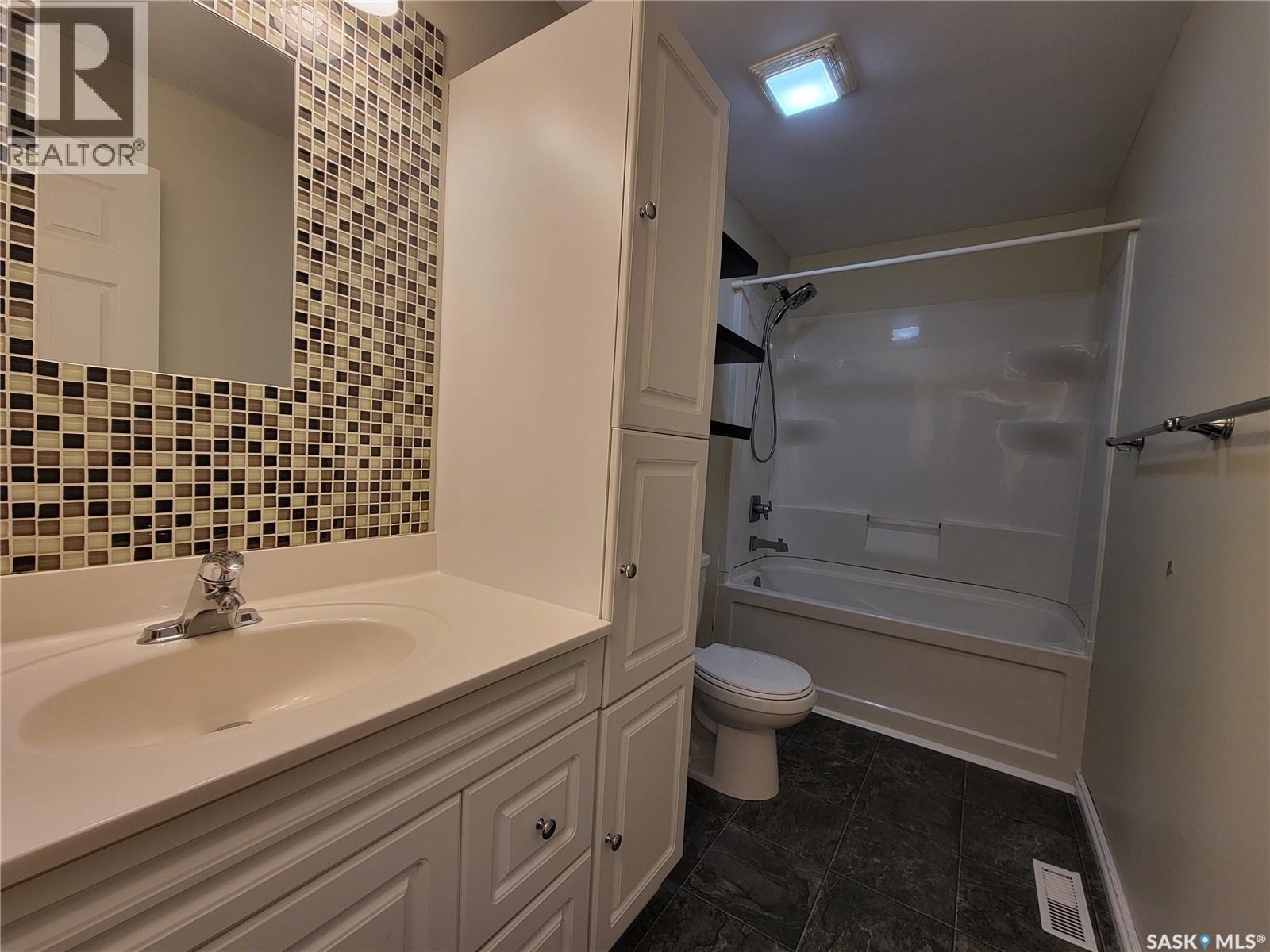 504 2nd Street W, Wilkie, Saskatchewan  S0K 4W0 - Photo 18 - SK026754