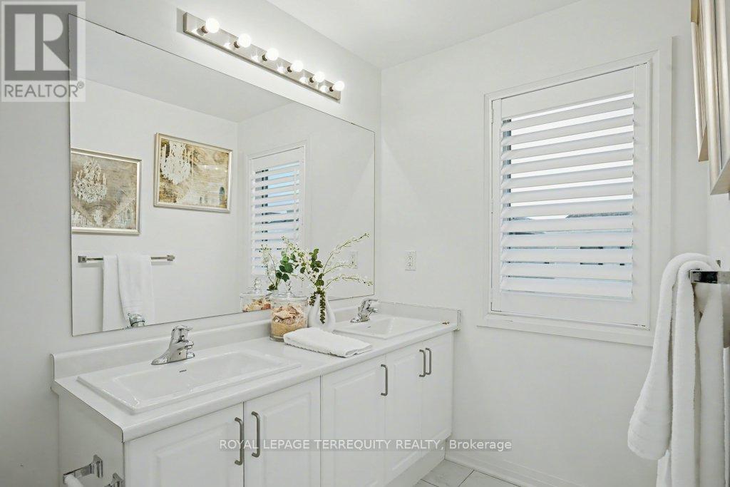 39 Crows Nest Lane, Clarington, Ontario  L1C 4A9 - Photo 46 - E12694806