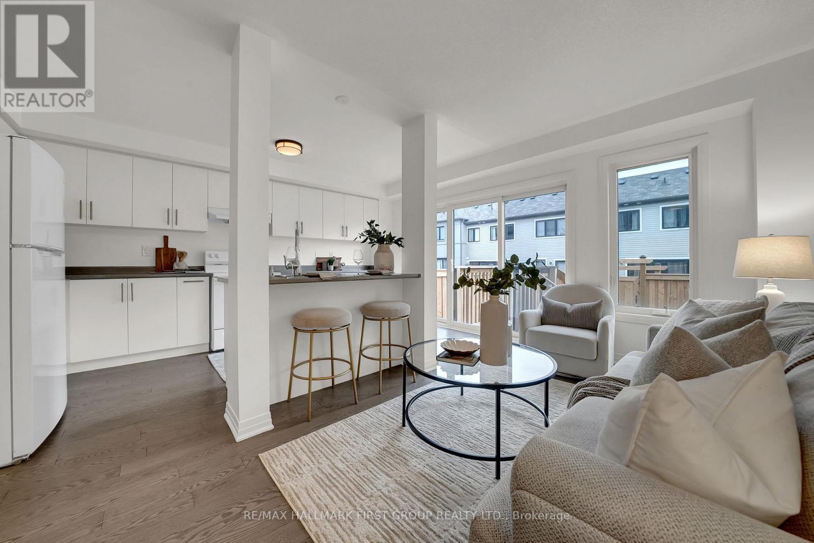 40 Caspian Square, Clarington, Ontario  L1C 7G3 - Photo 6 - E12694922