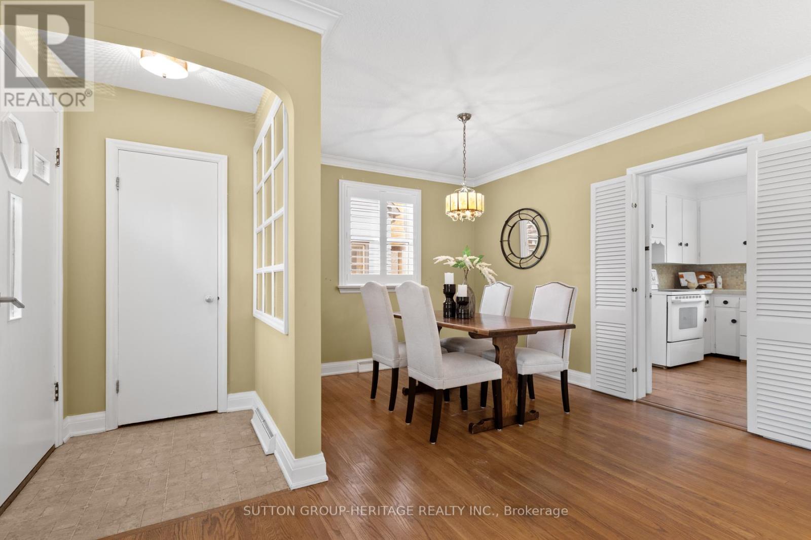 122 Euclid Street, Whitby, Ontario  L1N 5B1 - Photo 11 - E12694926