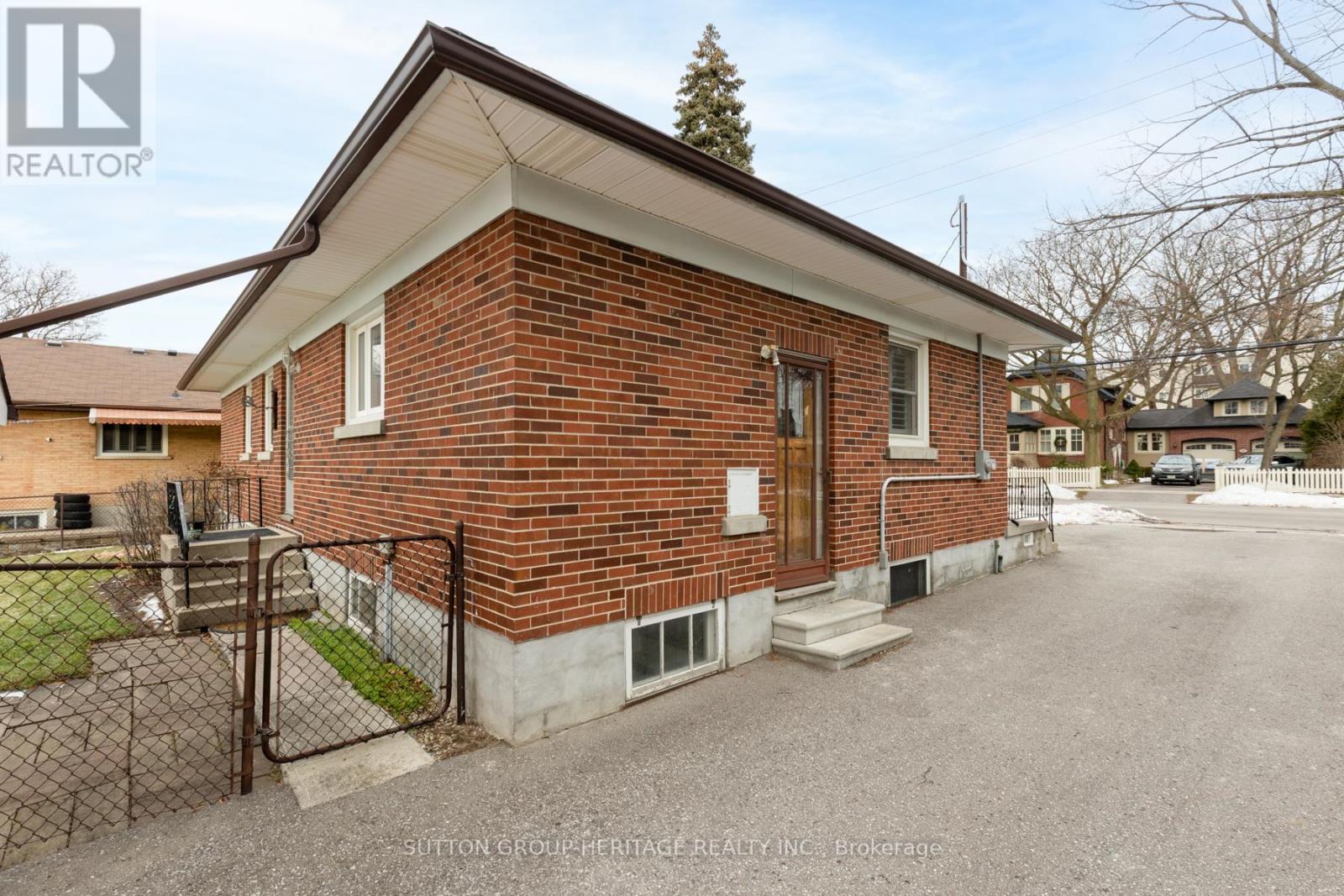 122 Euclid Street, Whitby, Ontario  L1N 5B1 - Photo 38 - E12694926