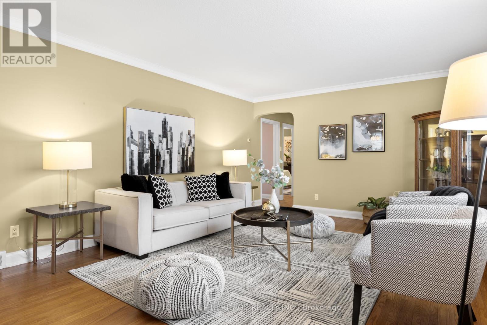 122 Euclid Street, Whitby, Ontario  L1N 5B1 - Photo 5 - E12694926