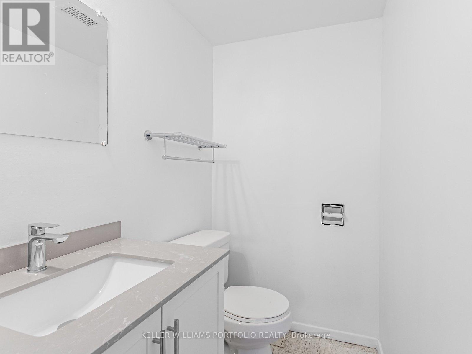 2115 - 390 Dixon Road, Toronto, Ontario  M9R 1T4 - Photo 11 - W12694662