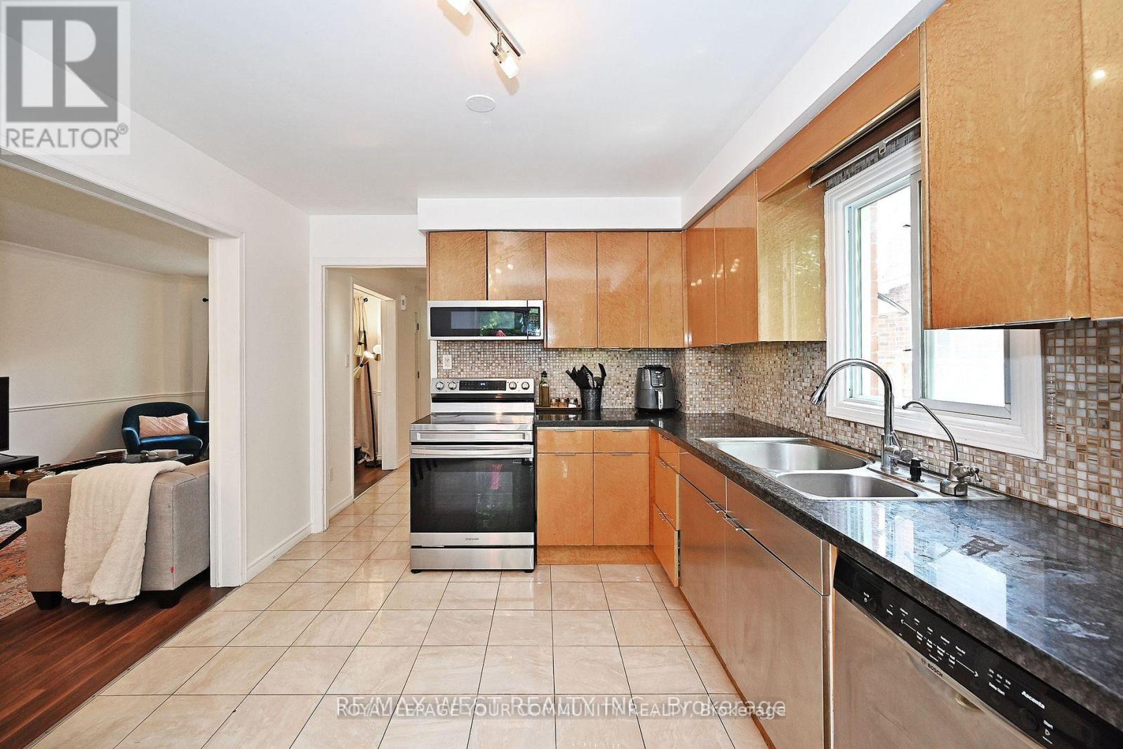 348 Brownridge Drive, Vaughan, Ontario  L4J 5W9 - Photo 13 - N12694768