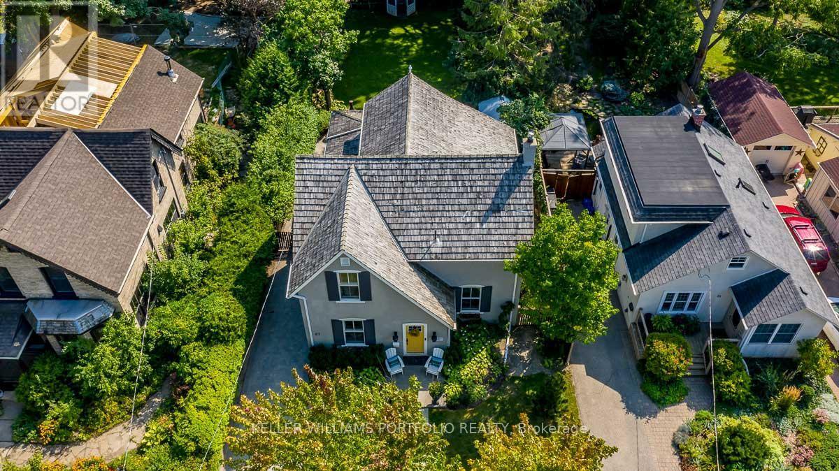 27 Catherine Avenue, Aurora, Ontario  L4G 1K4 - Photo 2 - N12694800