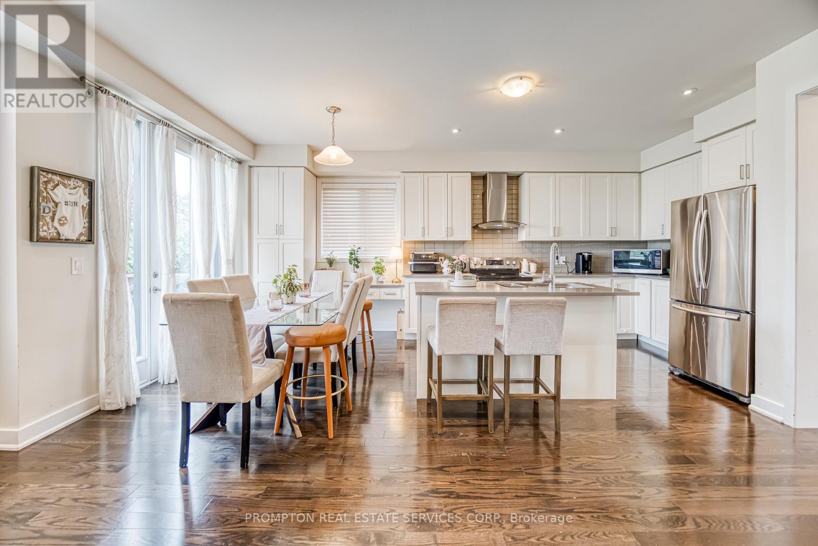 48 Helliwell Crescent, Richmond Hill, Ontario  L4E 1C4 - Photo 11 - N12694832