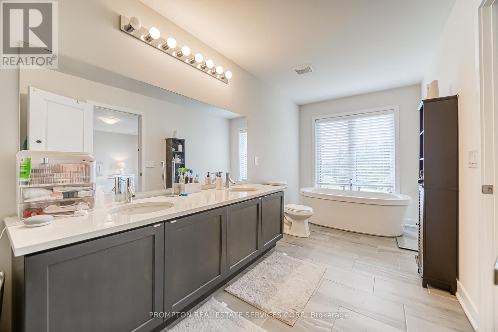 48 Helliwell Crescent, Richmond Hill, Ontario  L4E 1C4 - Photo 20 - N12694832