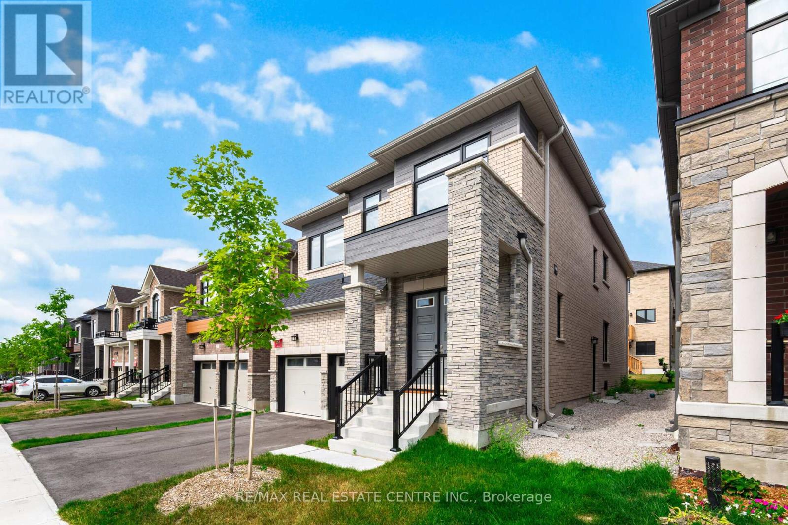 37 Periwinkle Road, Springwater, Ontario  L9X 2C8 - Photo 2 - S12694938