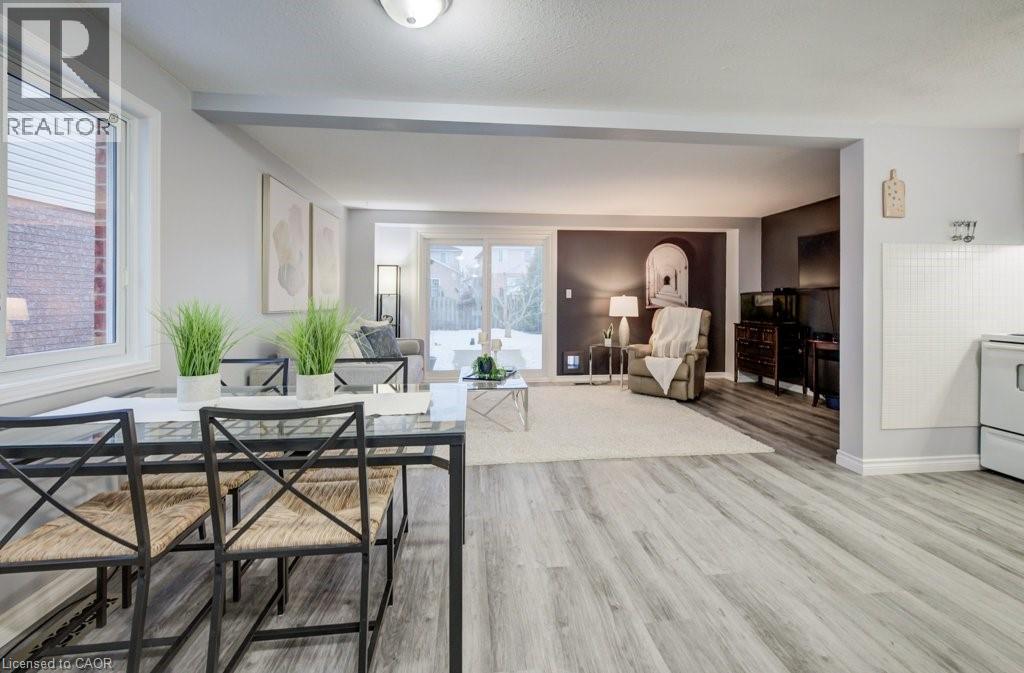 33 Orchid Crescent, Kitchener, Ontario  N2E 3N3 - Photo 5 - 40797408