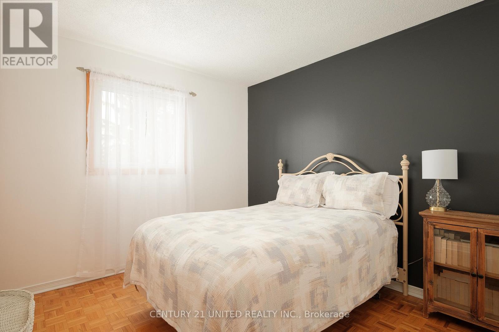 21 Rideau Crescent, Peterborough, Ontario  K9J 1G7 - Photo 11 - X12695070