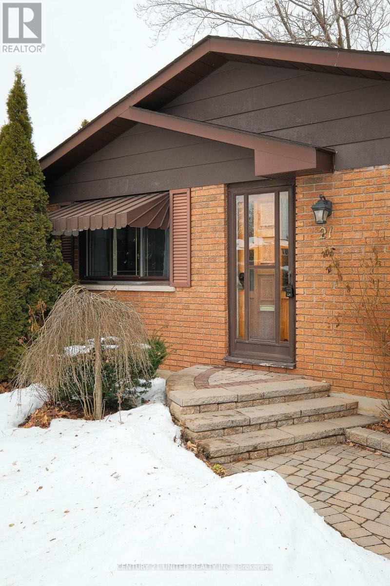 21 Rideau Crescent, Peterborough, Ontario  K9J 1G7 - Photo 2 - X12695070