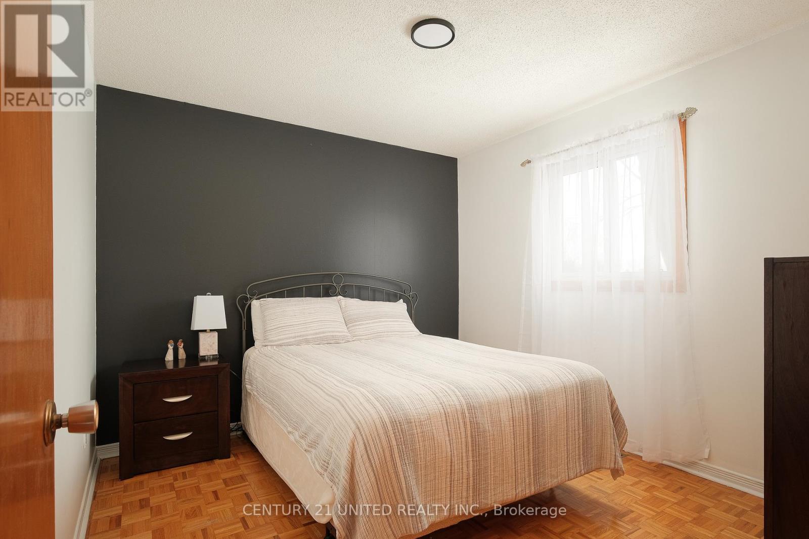 21 Rideau Crescent, Peterborough, Ontario  K9J 1G7 - Photo 9 - X12695070