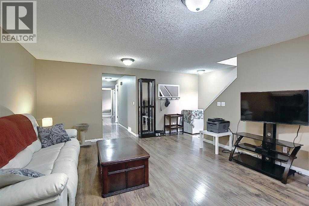 1 Prestwick Mount Se, Calgary, Alberta  T2Z 4P5 - Photo 17 - A2276894