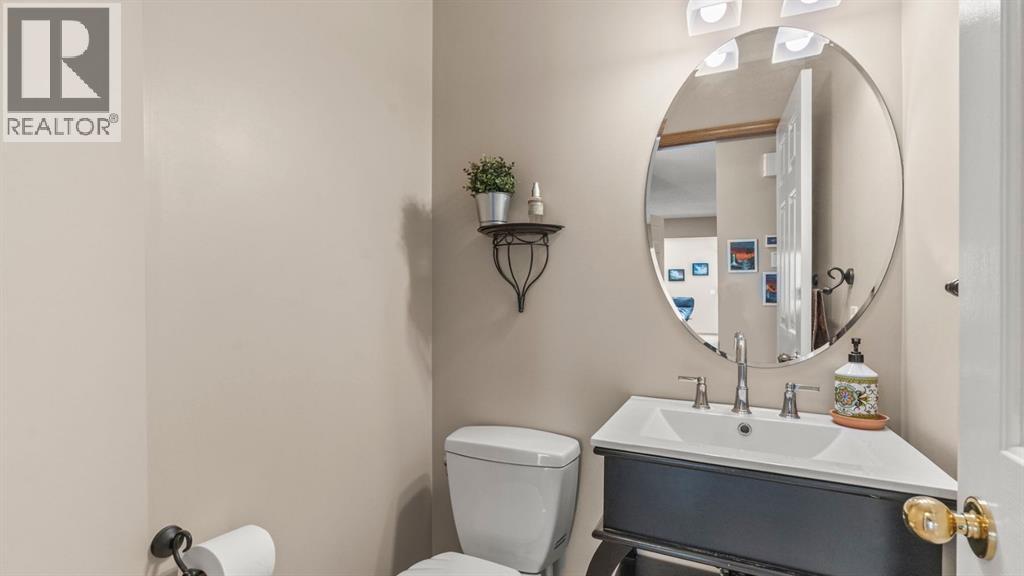 227 Rocky Ridge Close Nw, Calgary, Alberta  T3G 4X2 - Photo 24 - A2278094