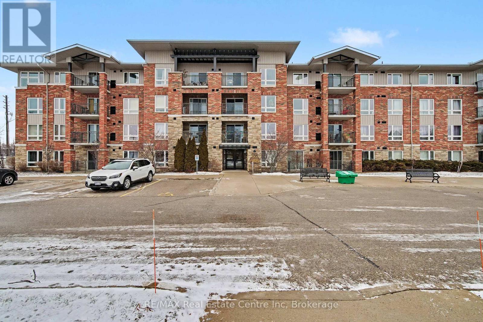 307 - 19 Waterford Drive, Guelph, Ontario  N1L 0G8 - Photo 2 - X12695038