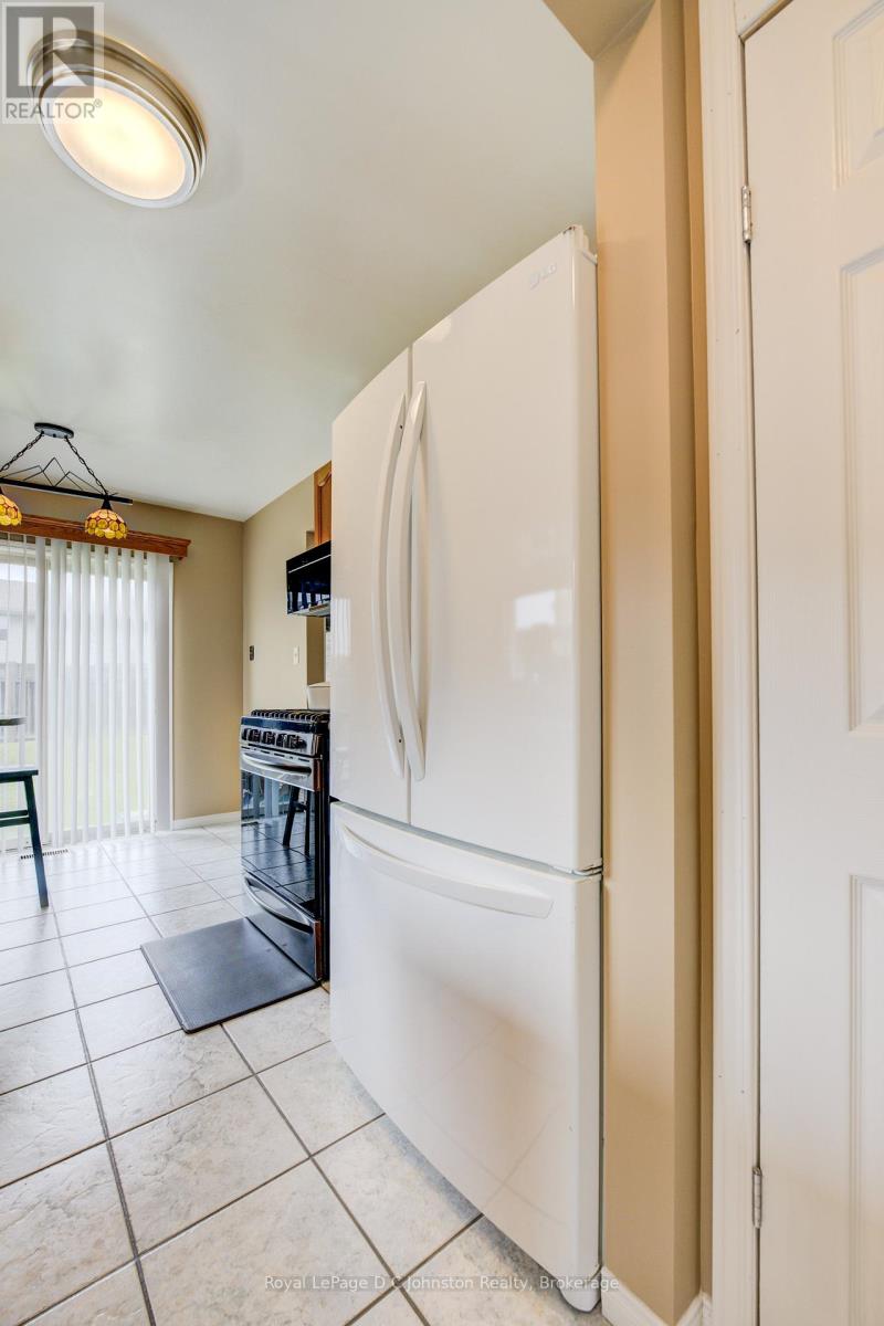 254 Scott Road, Cambridge, Ontario  N3C 3W8 - Photo 12 - X12695206