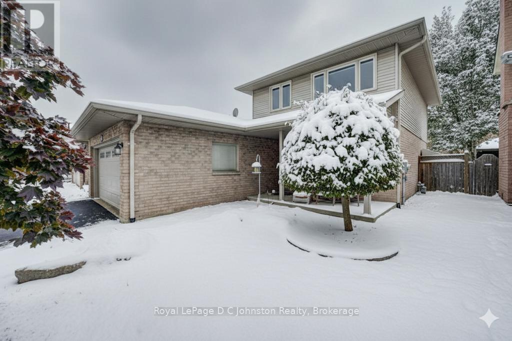 254 Scott Road, Cambridge, Ontario  N3C 3W8 - Photo 2 - X12695206