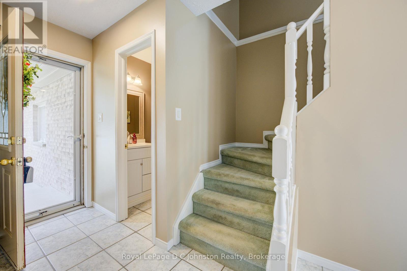 254 Scott Road, Cambridge, Ontario  N3C 3W8 - Photo 5 - X12695206