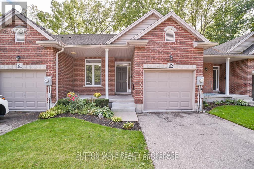 7 - 384 HEAD STREET N, Strathroy-Caradoc, Ontario