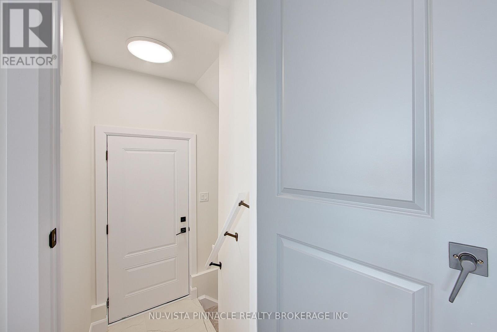 4248 Liberty Crossing, London South, Ontario  N6P 1J9 - Photo 38 - X12695276