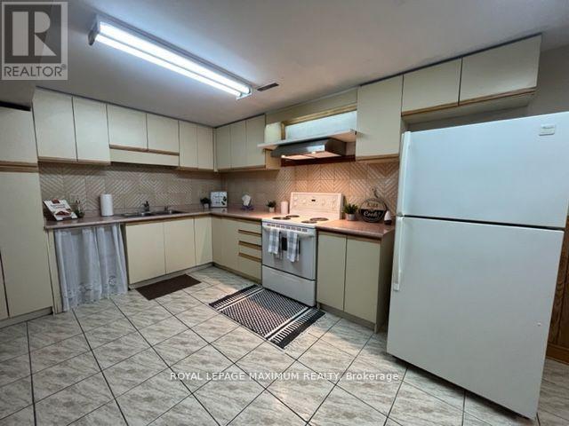 Lower - 48 Plowshare Crescent, Toronto, Ontario  M9V 4Y2 - Photo 1 - W12694796