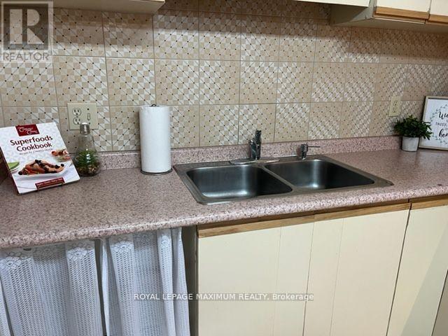 Lower - 48 Plowshare Crescent, Toronto, Ontario  M9V 4Y2 - Photo 12 - W12694796