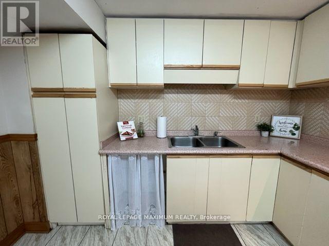 Lower - 48 Plowshare Crescent, Toronto, Ontario  M9V 4Y2 - Photo 13 - W12694796