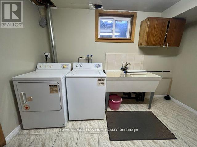 Lower - 48 Plowshare Crescent, Toronto, Ontario  M9V 4Y2 - Photo 17 - W12694796