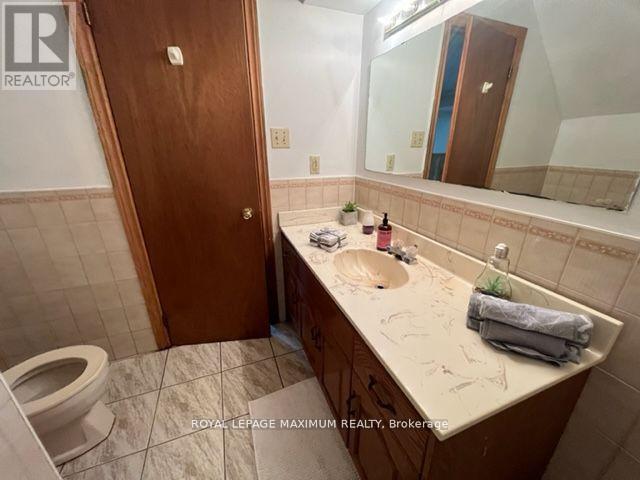 Lower - 48 Plowshare Crescent, Toronto, Ontario  M9V 4Y2 - Photo 4 - W12694796