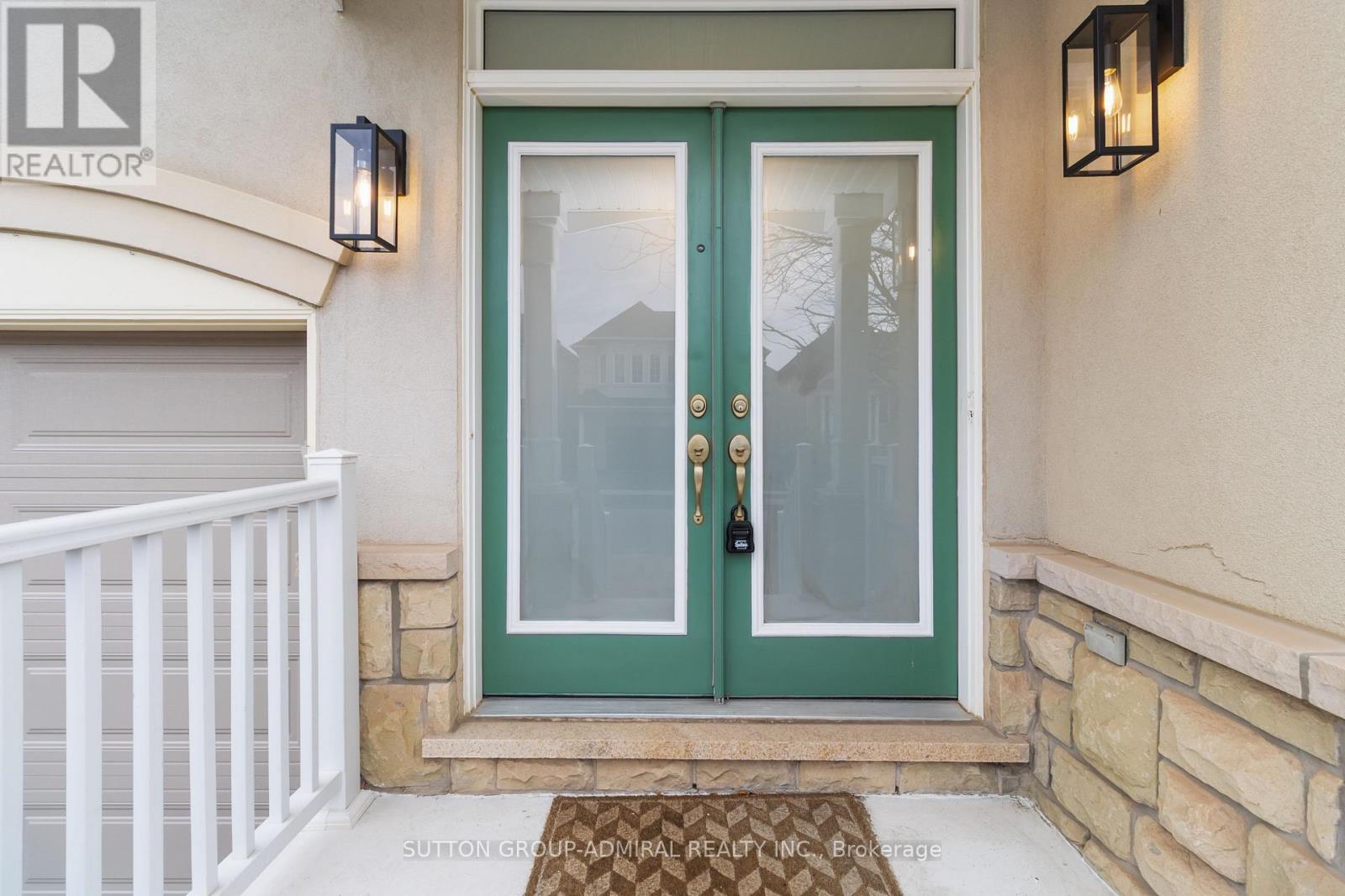 3301 Skipton Lane, Oakville, Ontario  L6M 0K2 - Photo 5 - W12694810