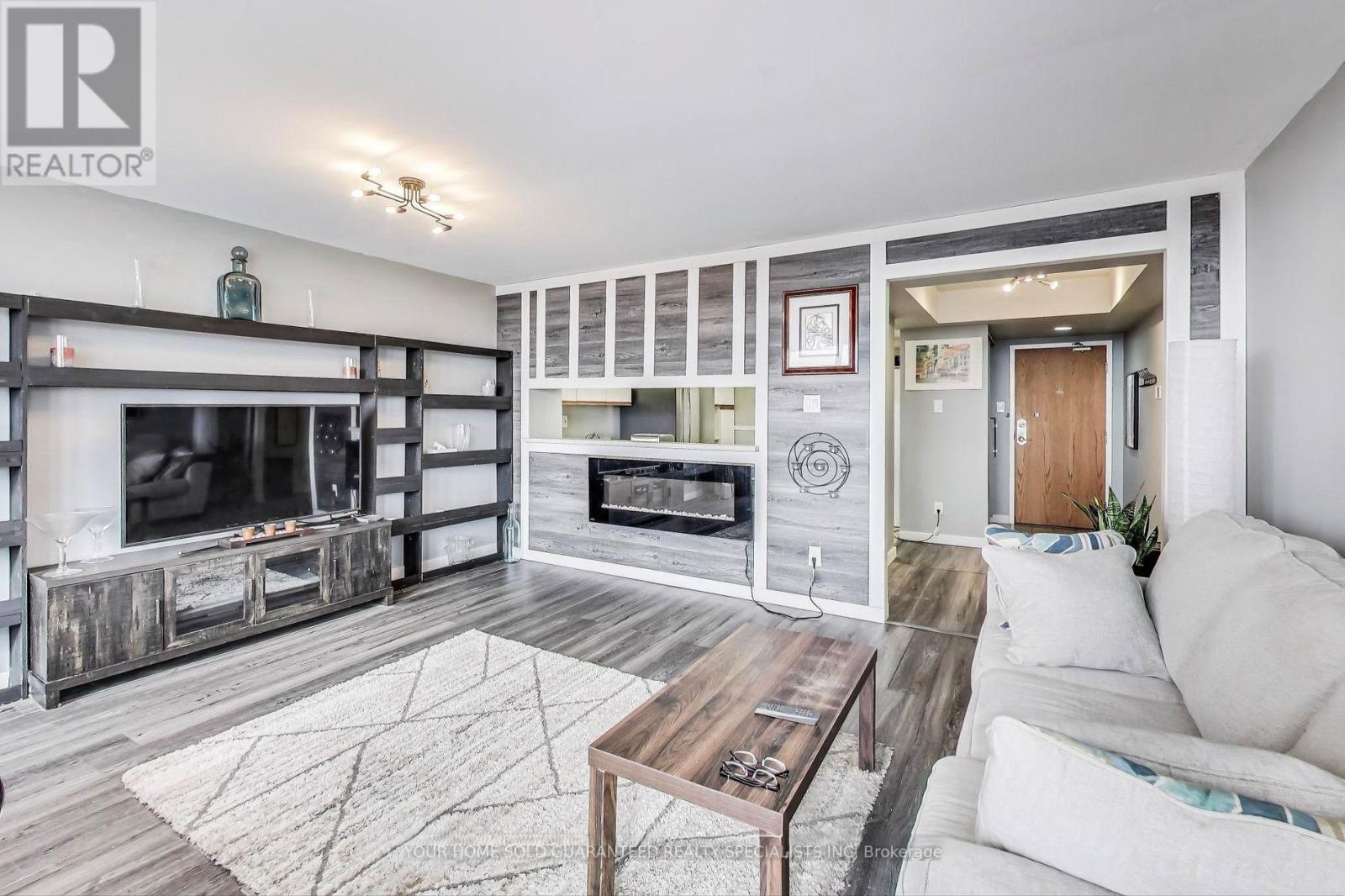 805 - 320 Mill Street, Brampton, Ontario  L6Y 3V2 - Photo 2 - W12694812