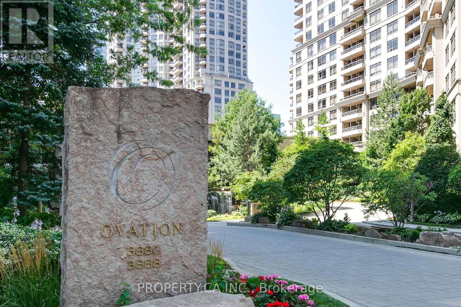 2804 - 3880 Duke Of York Boulevard, Mississauga, Ontario  L5B 4M7 - Photo 2 - W12694844