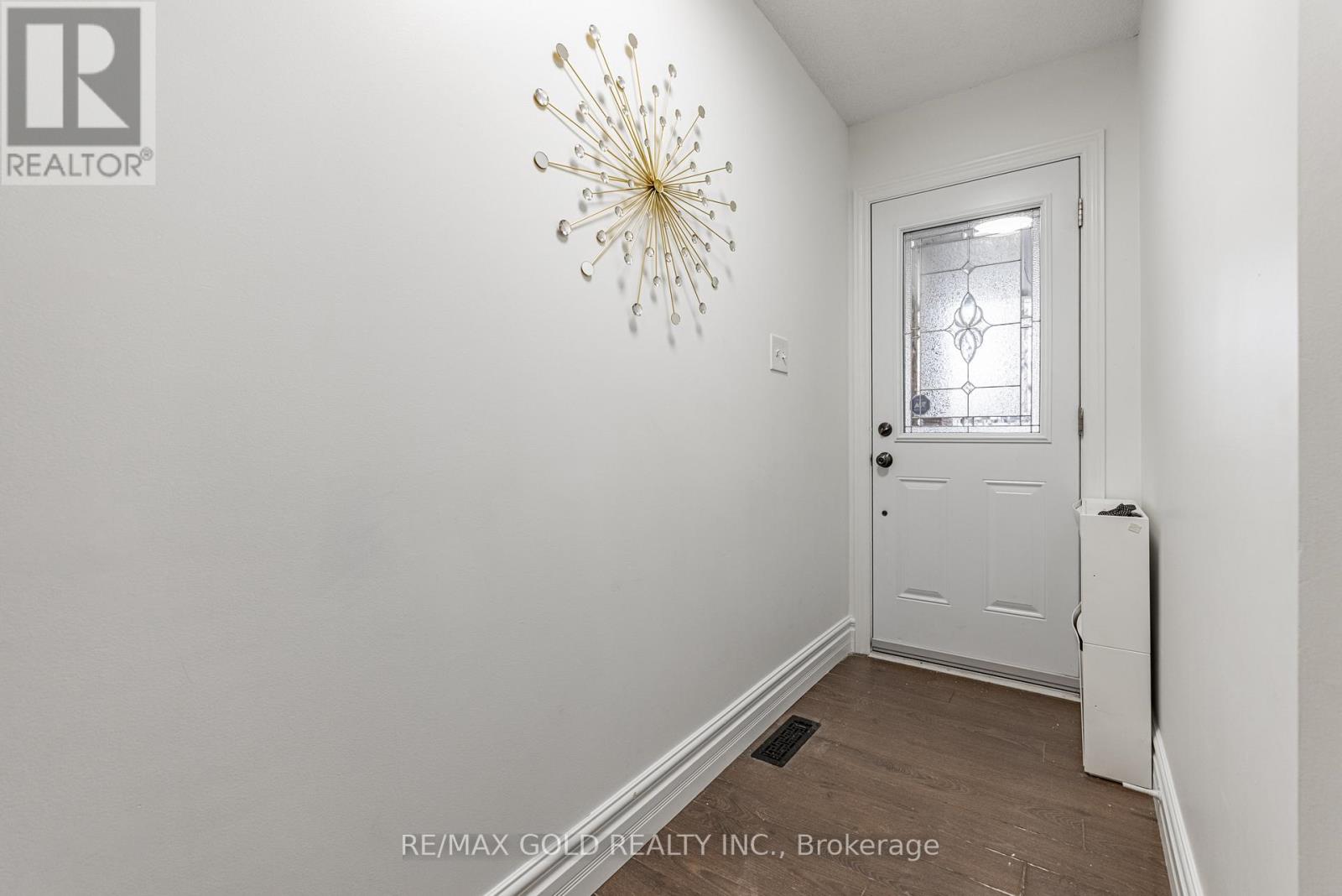 36 - 6950 Tenth Line W, Mississauga, Ontario  L5N 6Y1 - Photo 3 - W12694854