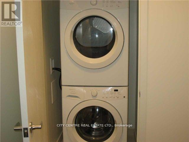 401 - 365 Prince Of Wales Drive, Mississauga, Ontario  L5B 0G6 - Photo 9 - W12694872