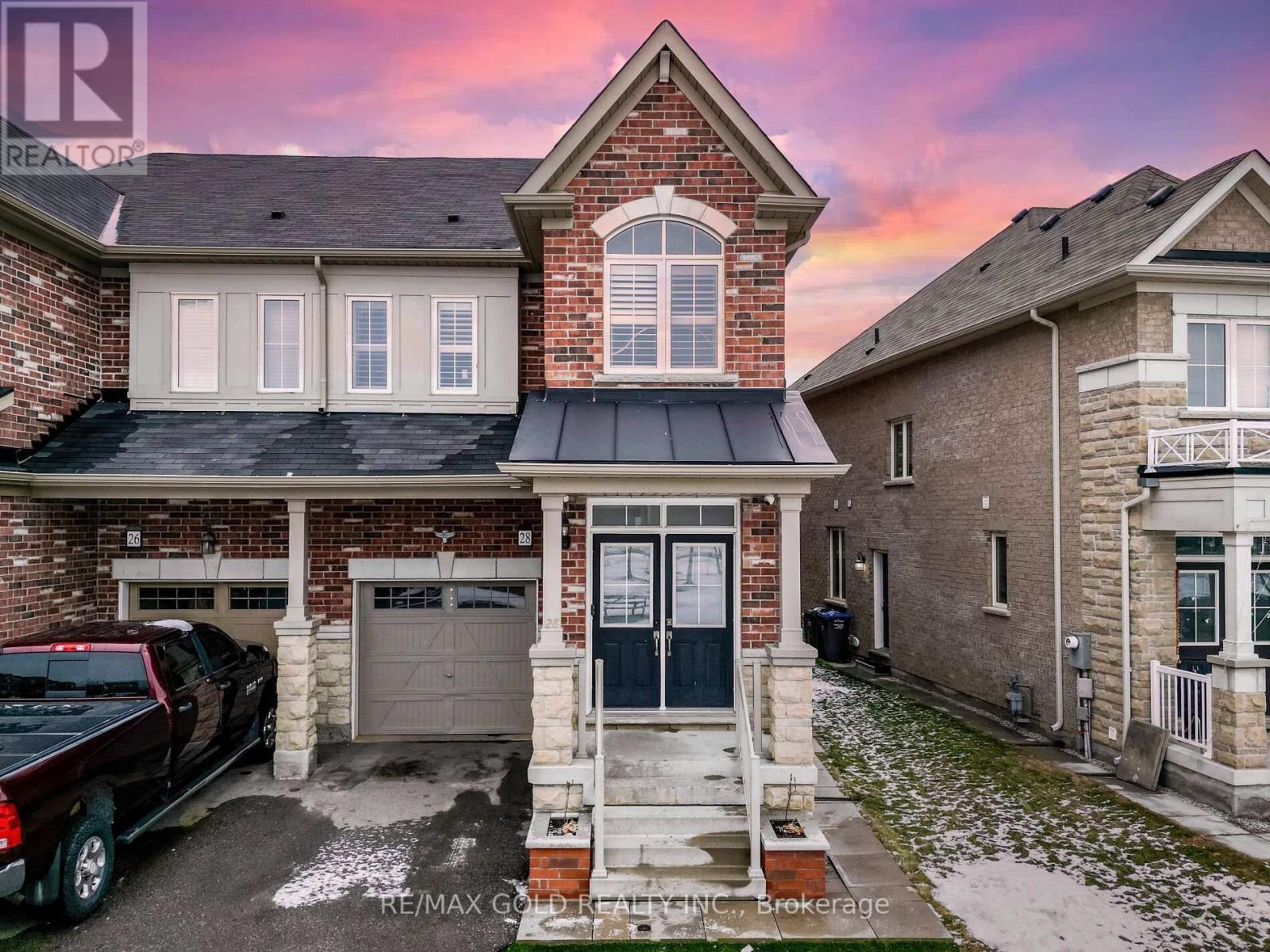 28 BANAS WAY, Brampton, Ontario