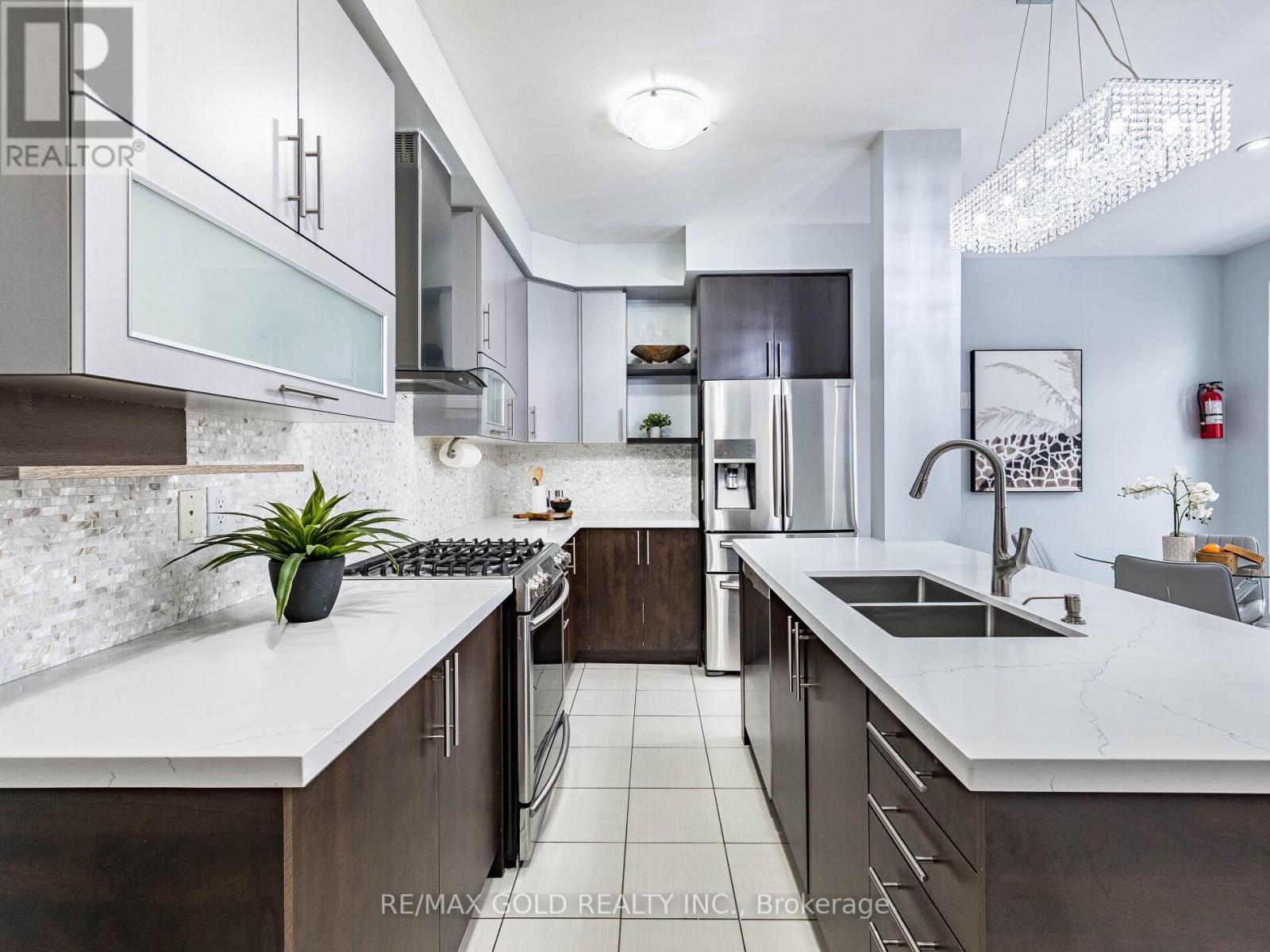 28 Banas Way, Brampton, Ontario  L7A 4K8 - Photo 10 - W12694902