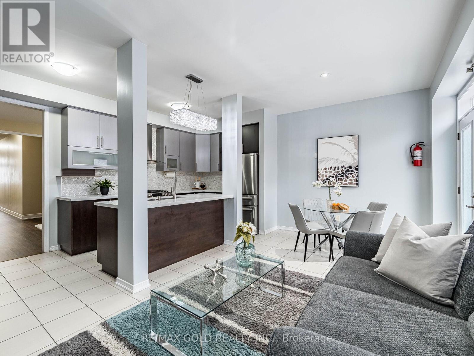 28 Banas Way, Brampton, Ontario  L7A 4K8 - Photo 15 - W12694902