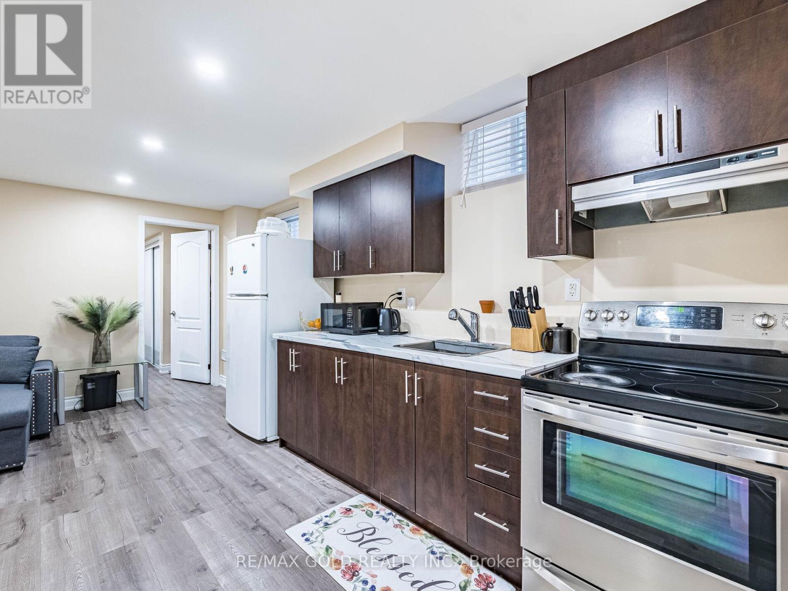 28 Banas Way, Brampton, Ontario  L7A 4K8 - Photo 31 - W12694902