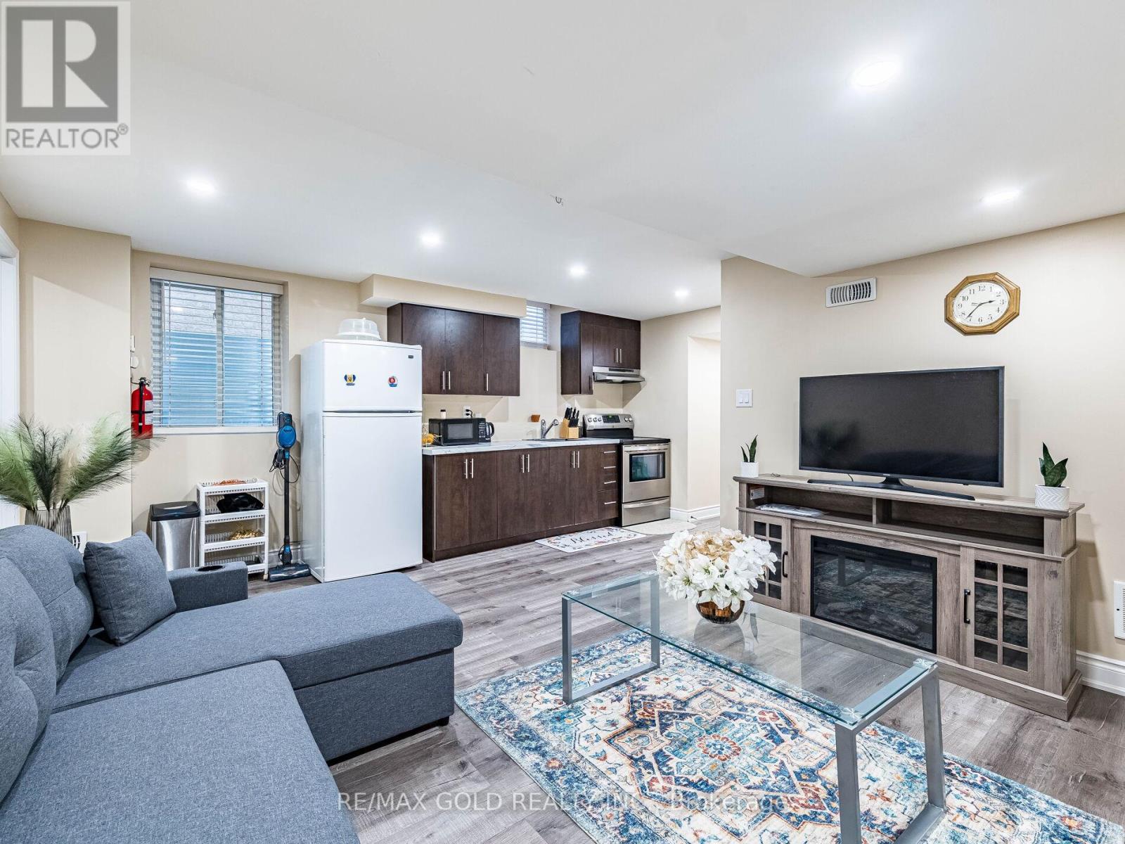 28 Banas Way, Brampton, Ontario  L7A 4K8 - Photo 33 - W12694902