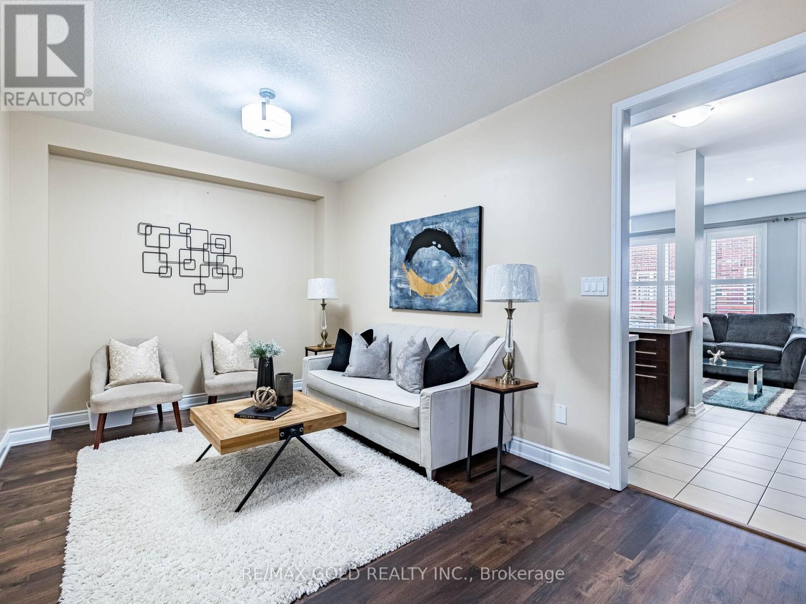 28 Banas Way, Brampton, Ontario  L7A 4K8 - Photo 5 - W12694902