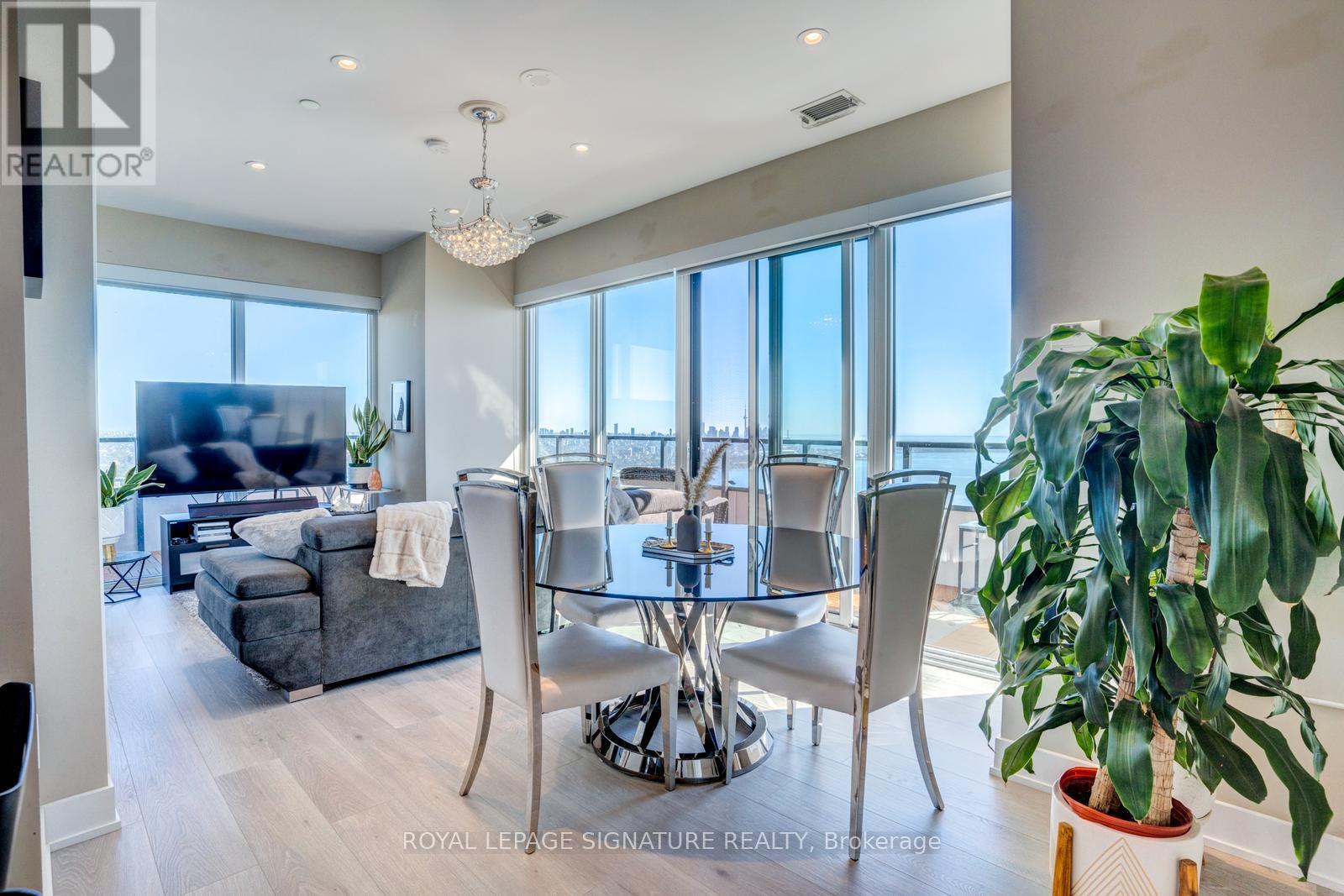 Lph05a - 30 Shore Breeze Drive, Toronto (Mimico), Ontario  M8V 0J1 - Photo 1 - W12694904