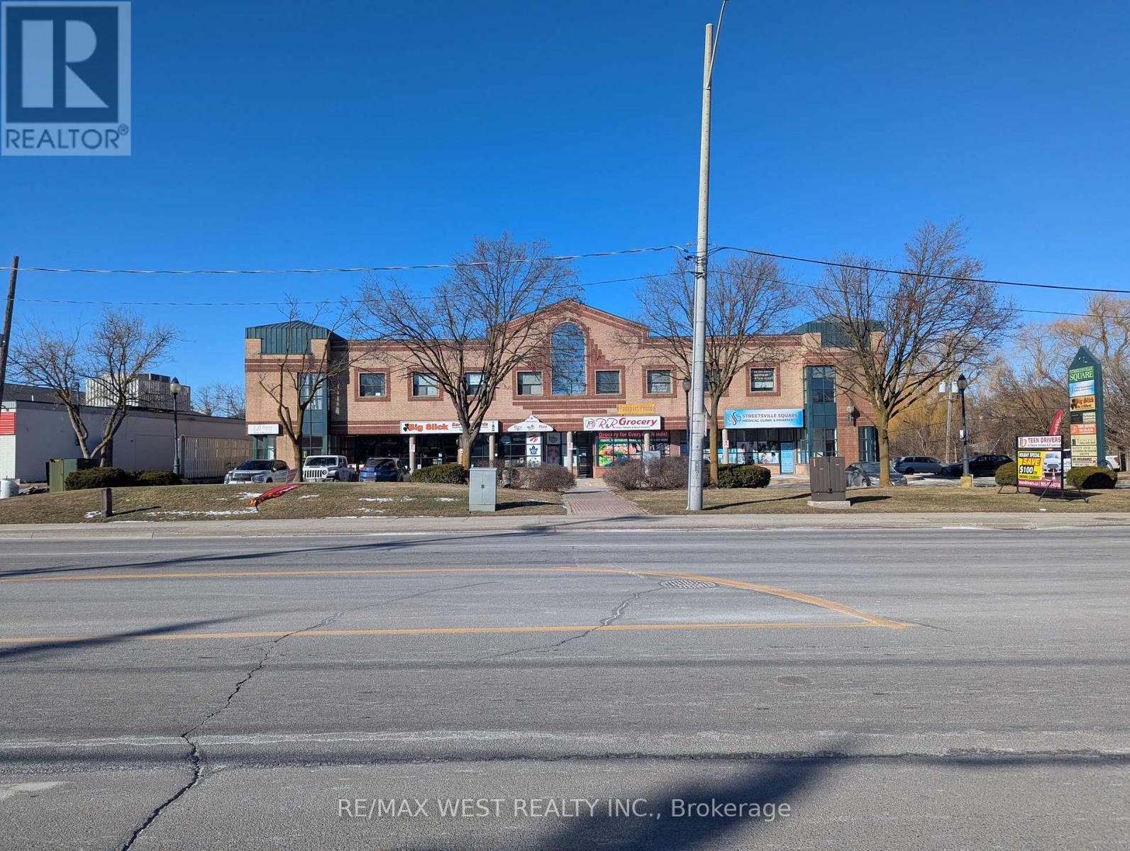 202 - 1965 Britannia Road W, Mississauga, Ontario  L5M 4Y4 - Photo 2 - W12694934