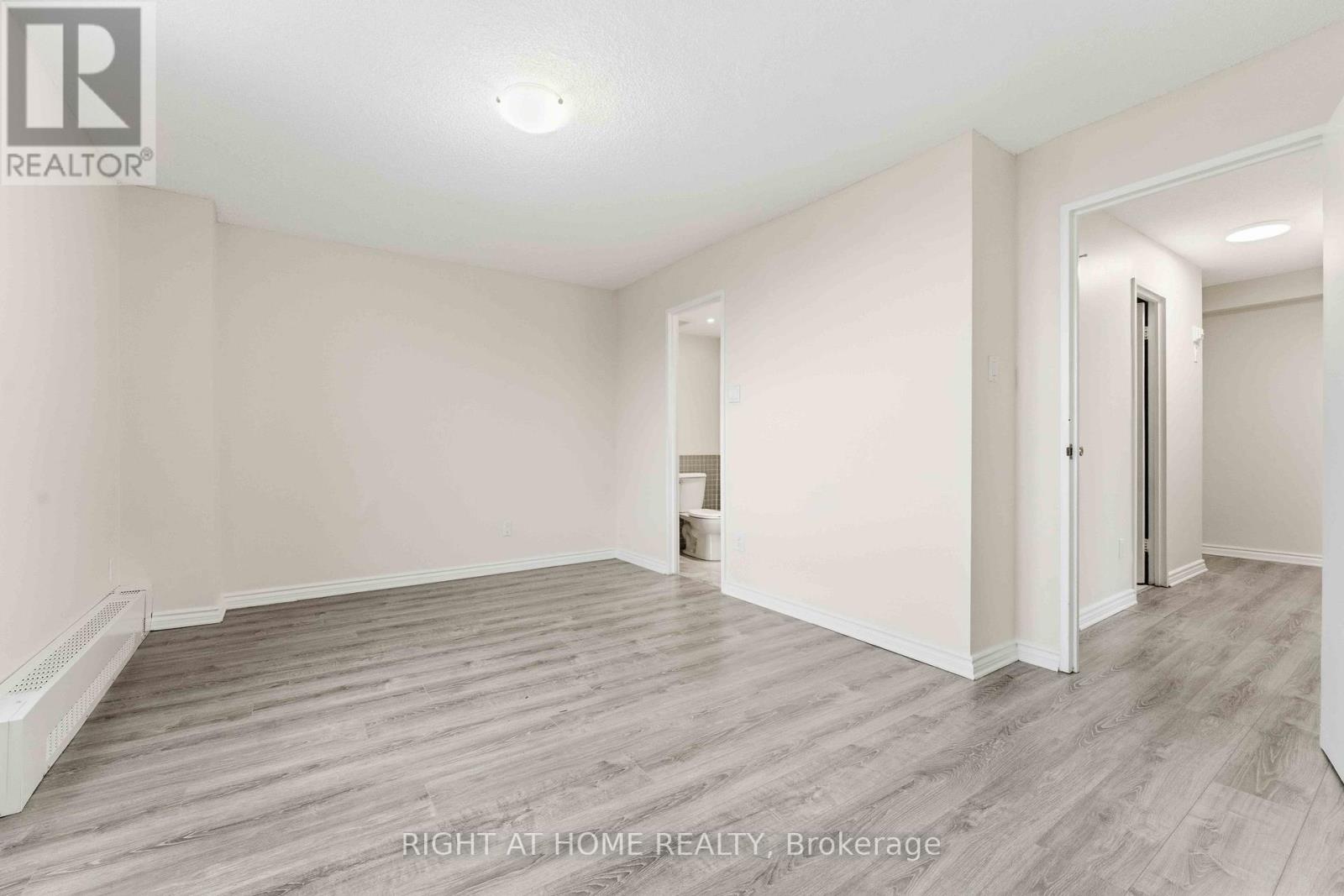 311 - 665 Bathgate Drive, Ottawa, Ontario  K1K 3Y4 - Photo 21 - X12694972