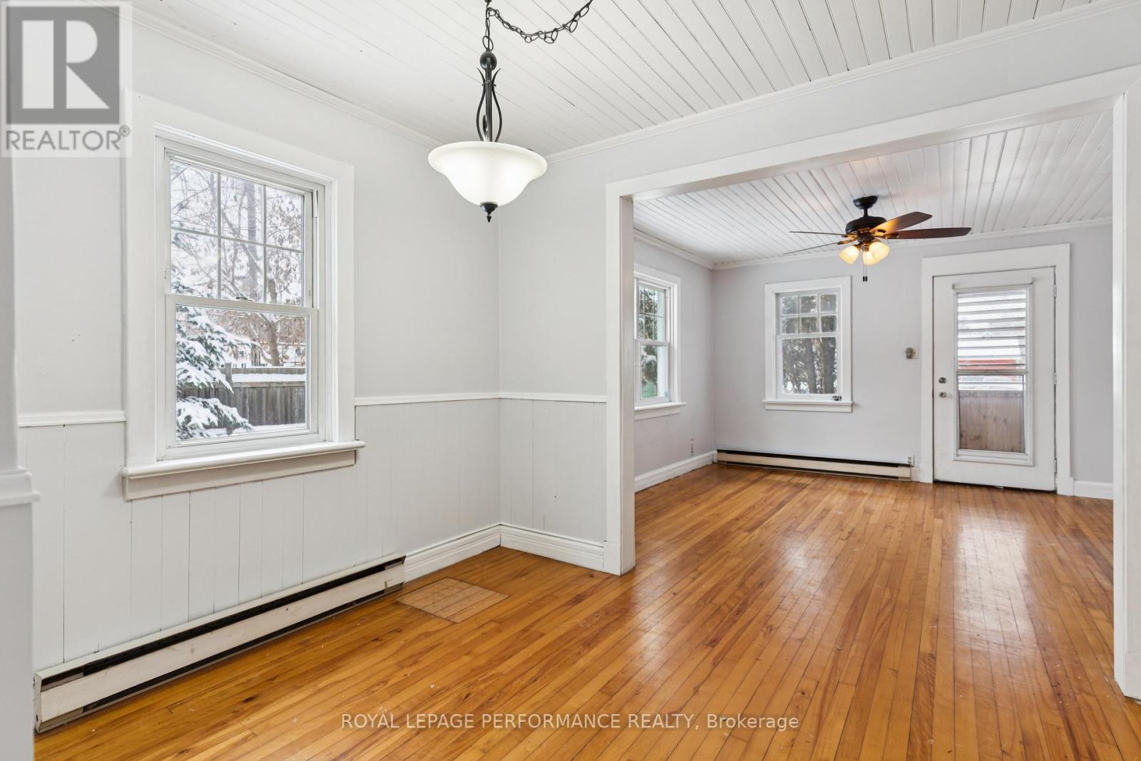 121 Elizabeth Street, Mississippi Mills, Ontario  K0A 2X0 - Photo 9 - X12695074