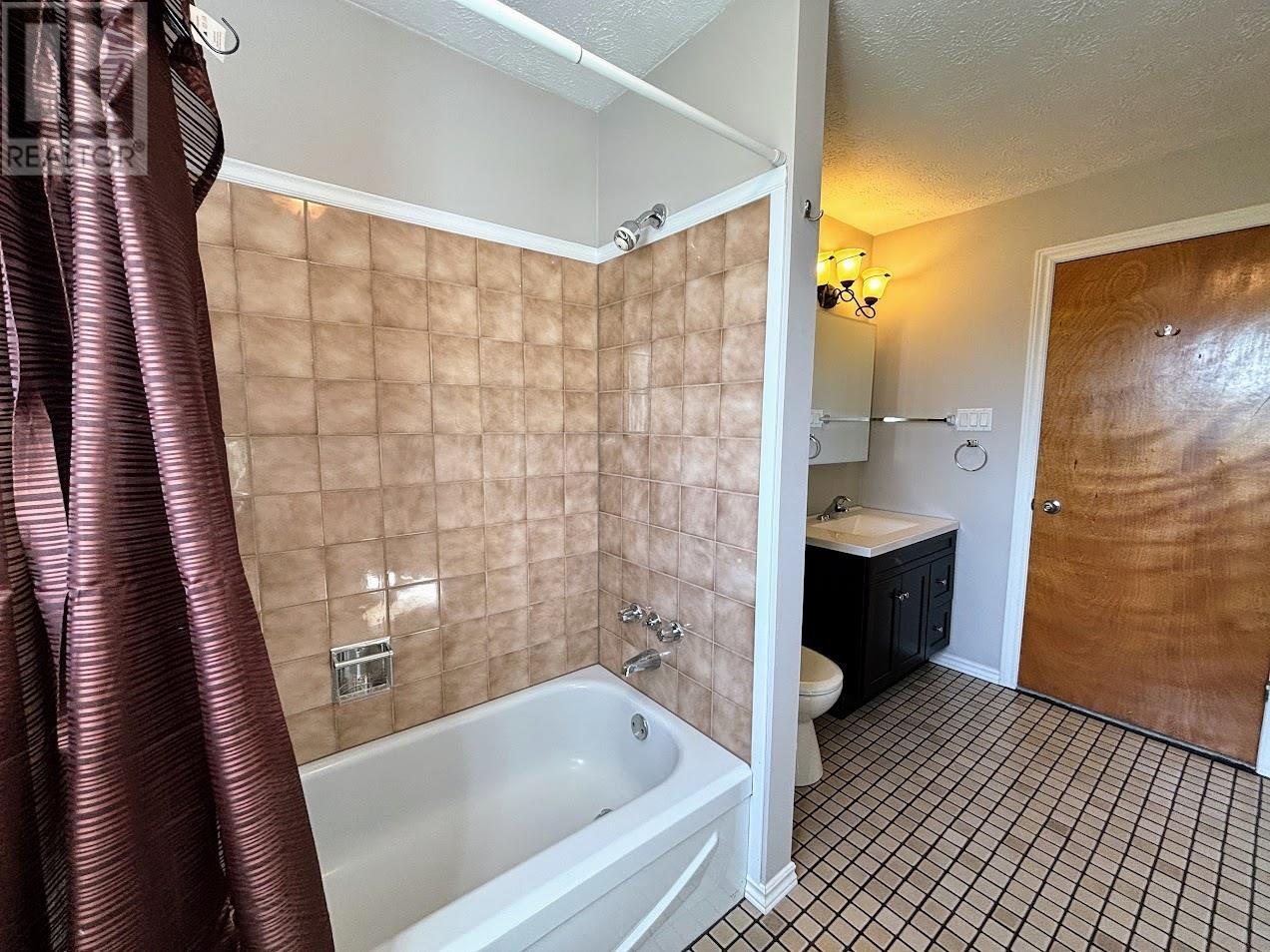 8 Otter Ave, Manitouwadge, Ontario  P0T 2C0 - Photo 19 - TB253052