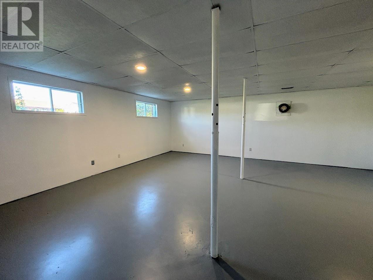 8 Otter Ave, Manitouwadge, Ontario  P0T 2C0 - Photo 23 - TB253052