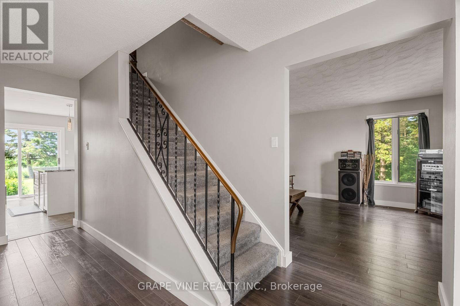 5073 Rushmore Road, Ottawa, Ontario  K0A 2Z0 - Photo 8 - X12695100