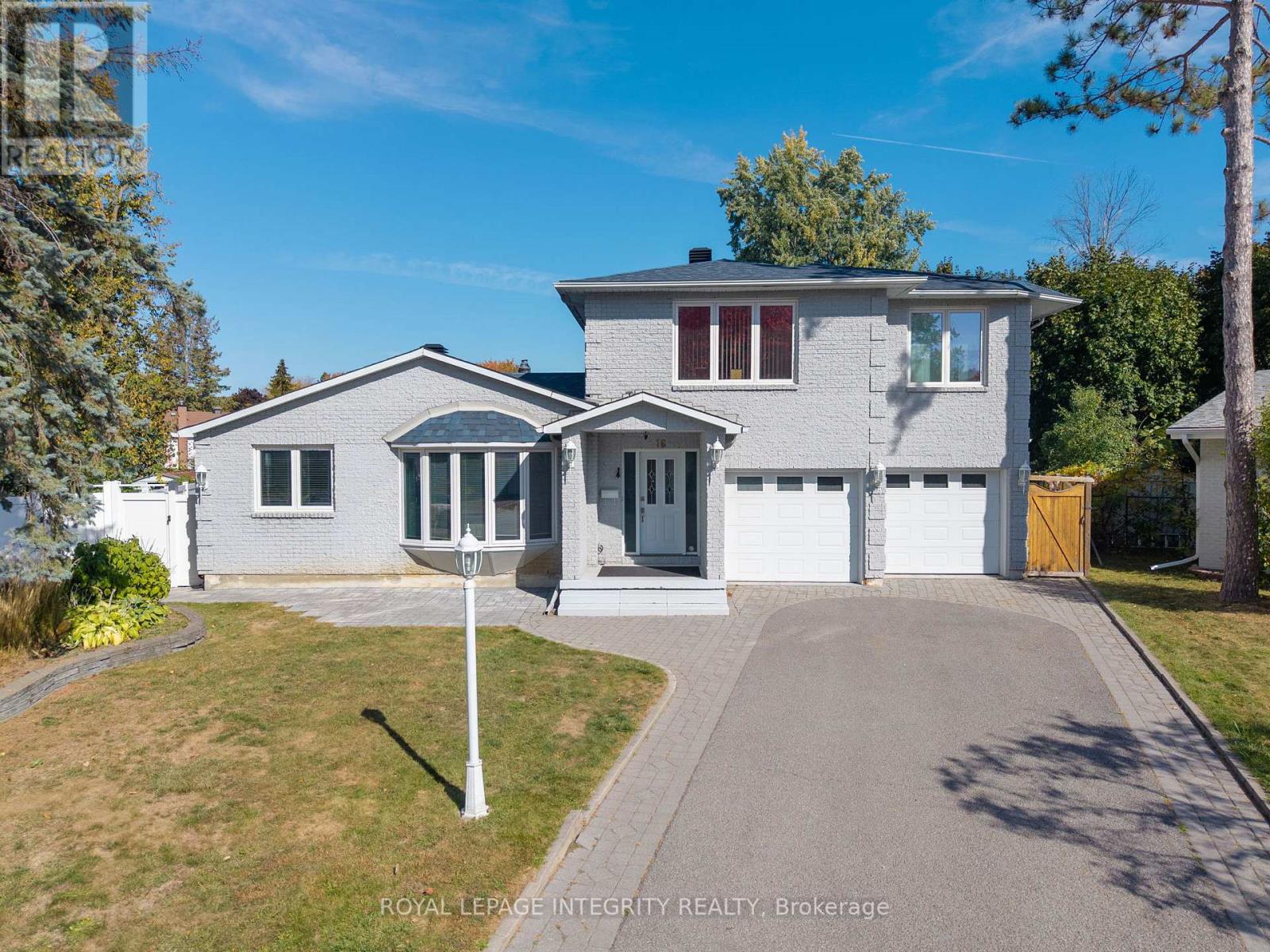 16 ST ANDREWS CIRCLE, Ottawa, Ontario