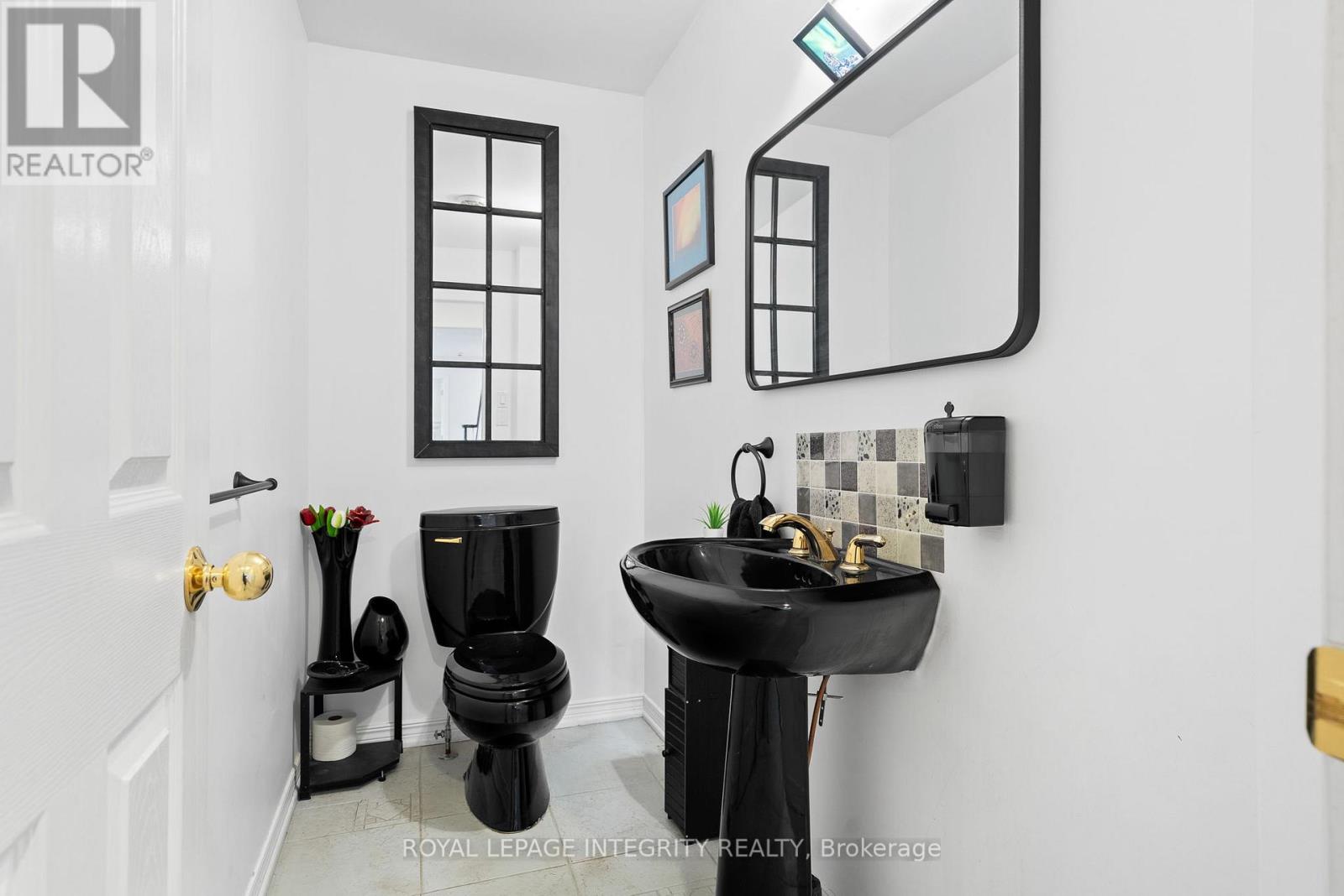 16 St Andrews Circle, Ottawa, Ontario  K2L 1L3 - Photo 23 - X12695174